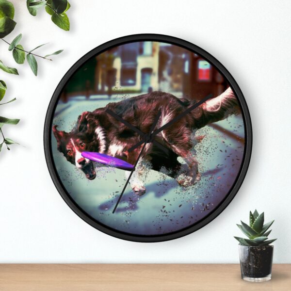Wall clock Raven