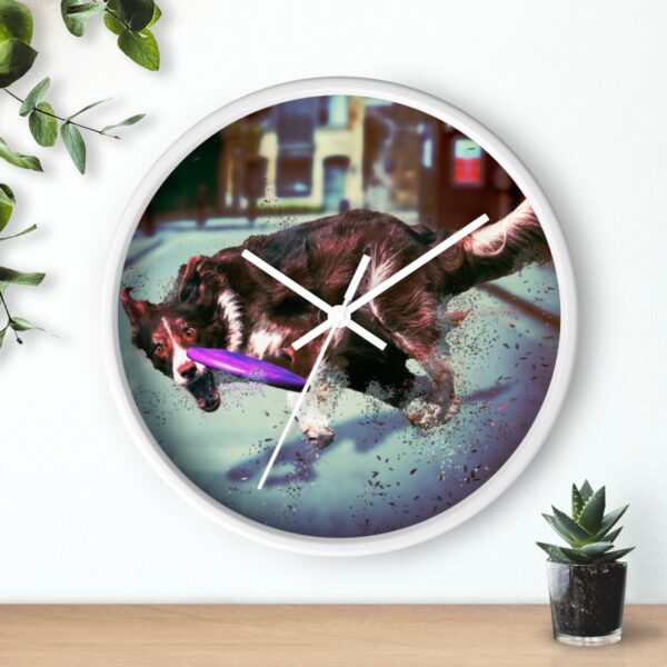 Wall clock Raven